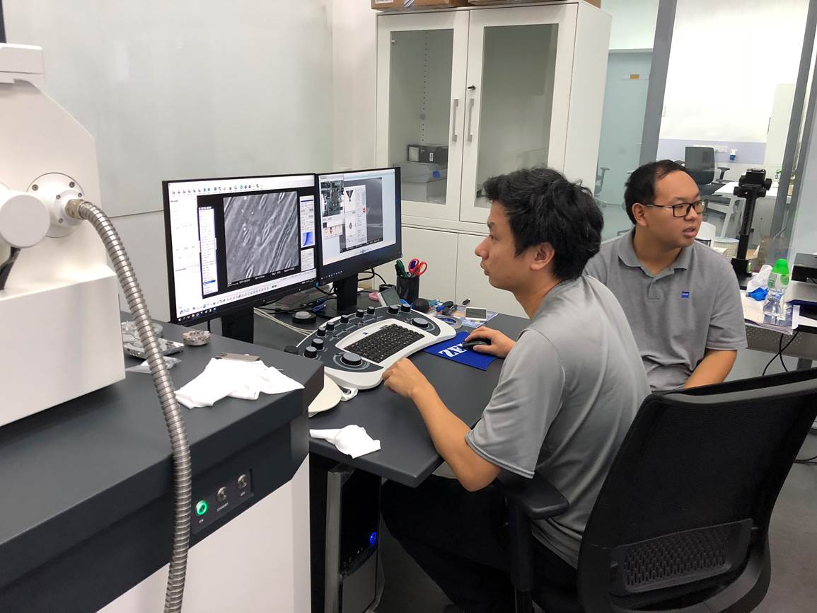 公共技術(shù)服務(wù)中心人員參加蔡司掃描電鏡專項(xiàng)培訓(xùn)，提升技術(shù)服務(wù)能力